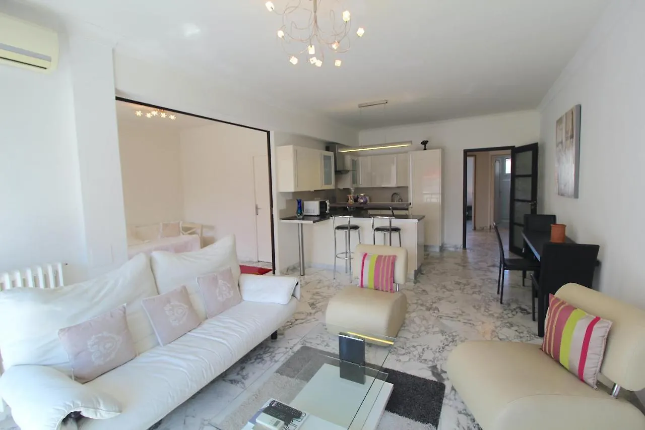 Alc - Ltm11 - 14 Min Palais And 2 Min Beaches location